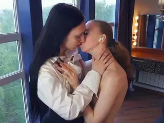 EasterAndEda's Live Sex Cam Show