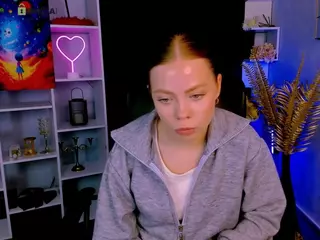 madam-ulis's Live Sex Cam Show