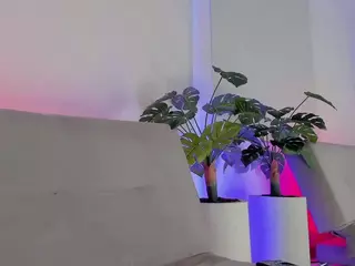 Cutie Riley's Live Sex Cam Show