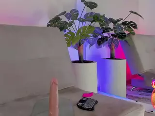 Cutie Riley's Live Sex Cam Show