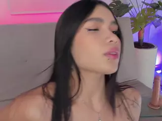 Cutie Riley's Live Sex Cam Show