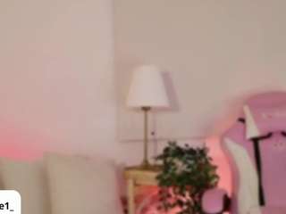 Live cam show with Cutie Riley