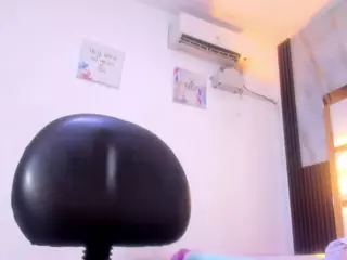 amber-dior's Live Sex Cam Show