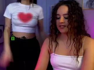 berry-alma's Live Sex Cam Show