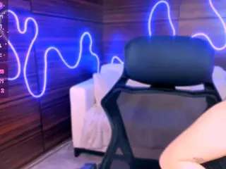 berry-alma's Live Sex Cam Show