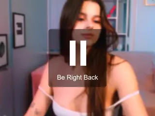 berry-alma's Live Sex Cam Show
