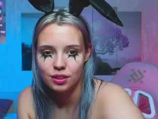 Lux's Live Sex Cam Show