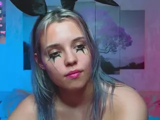 Lux's Live Sex Cam Show