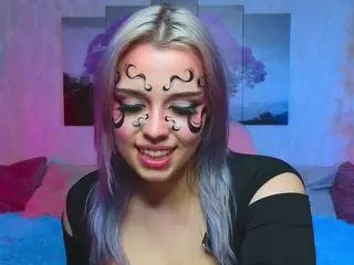 Lux's Live Sex Cam Show