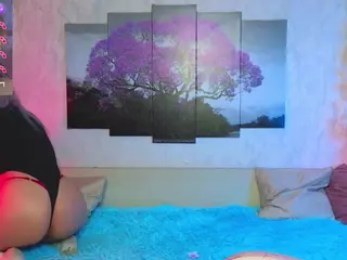Lux's Live Sex Cam Show
