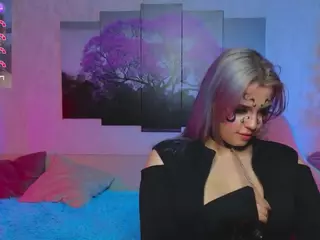 Lux's Live Sex Cam Show