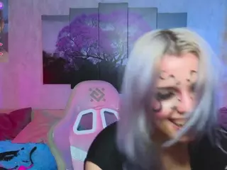 Lux's Live Sex Cam Show