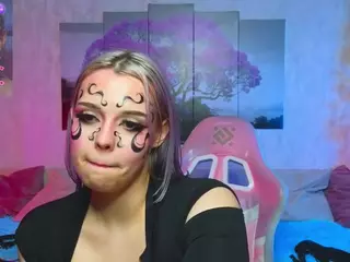 Lux's Live Sex Cam Show