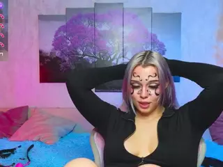 Lux's Live Sex Cam Show