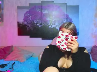 Lux's Live Sex Cam Show
