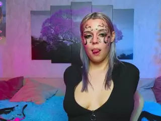 Lux's Live Sex Cam Show