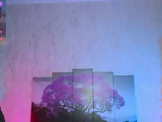 Lux's Live Sex Cam Show