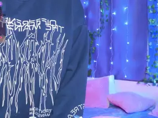Lux's Live Sex Cam Show