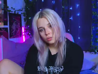 Lux's Live Sex Cam Show