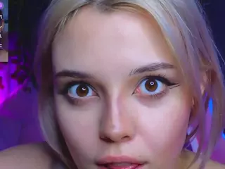 Lux's Live Sex Cam Show