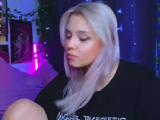 Lux's Live Sex Cam Show