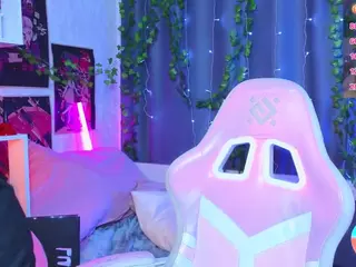 Lux's Live Sex Cam Show