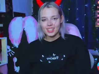 Lux's Live Sex Cam Show