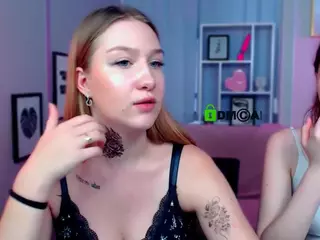 playful-sophie's Live Sex Cam Show