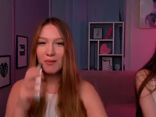 playful-sophie's Live Sex Cam Show