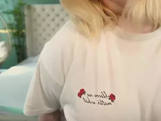 TinkerrBella's Live Sex Cam Show