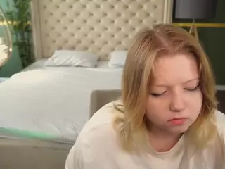 TinkerrBella's Live Sex Cam Show