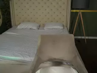 TinkerrBella's Live Sex Cam Show