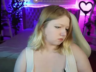 TinkerrBella's Live Sex Cam Show