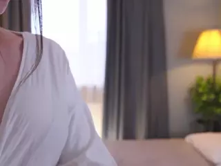 Bella's Live Sex Cam Show