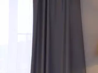 Bella's Live Sex Cam Show