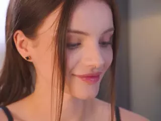 Bella's Live Sex Cam Show