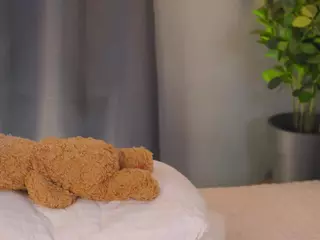 Bella's Live Sex Cam Show