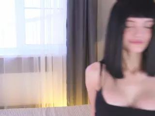 Bella's Live Sex Cam Show