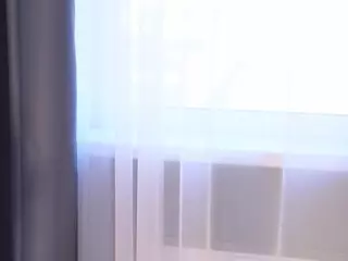 Bella's Live Sex Cam Show