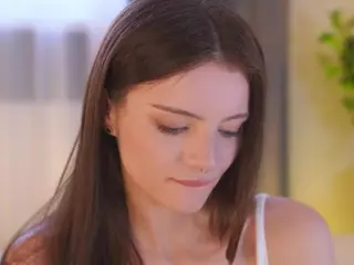 Bella's Live Sex Cam Show
