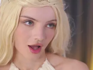 Bella's Live Sex Cam Show
