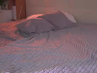 Bllowjoyy's Live Sex Cam Show