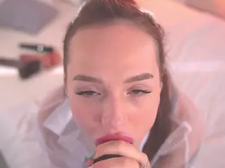 Bllowjoyy's Live Sex Cam Show