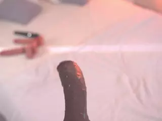 Bllowjoyy's Live Sex Cam Show