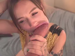 Bllowjoyy's Live Sex Cam Show