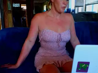 Mandabare's Live Sex Cam Show