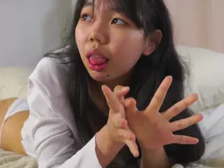 CoventinaDanby's Live Sex Cam Show