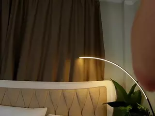 QuennaGales's Live Sex Cam Show