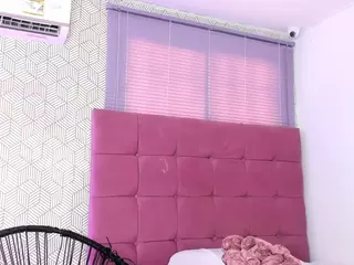quianna-1's Live Sex Cam Show