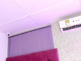 quianna-1's Live Sex Cam Show